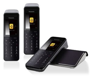 Panasonic KX-PRW 120 Premium Cordless Phone, Trio Handset with Answer Machine